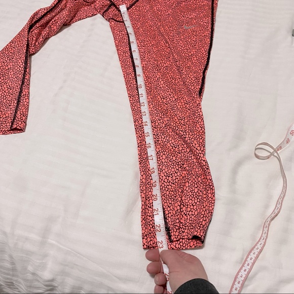 Nike Dri-Fit AOP Relay Crop Running Tights Coral/Black, Medium - Picture 12 of 12